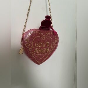 NWOT Harry Potter Love Potion Purse with Chain Strap